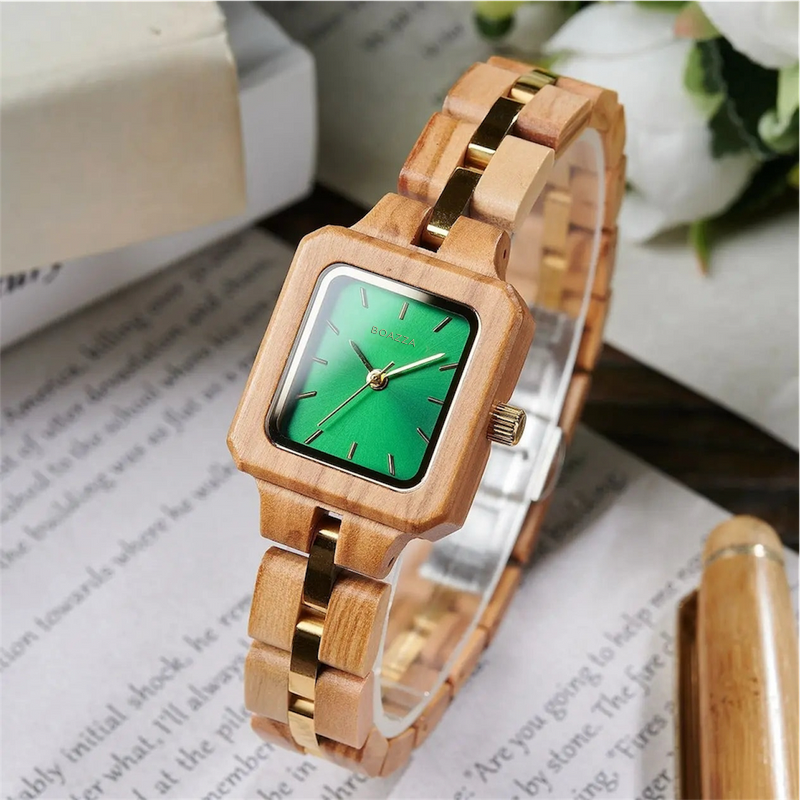 Montre en bois pour femme - Solveig, cadran rond en bois foncé, bracelet élégant en bois et acier inoxydable, féminité et raffinement.
