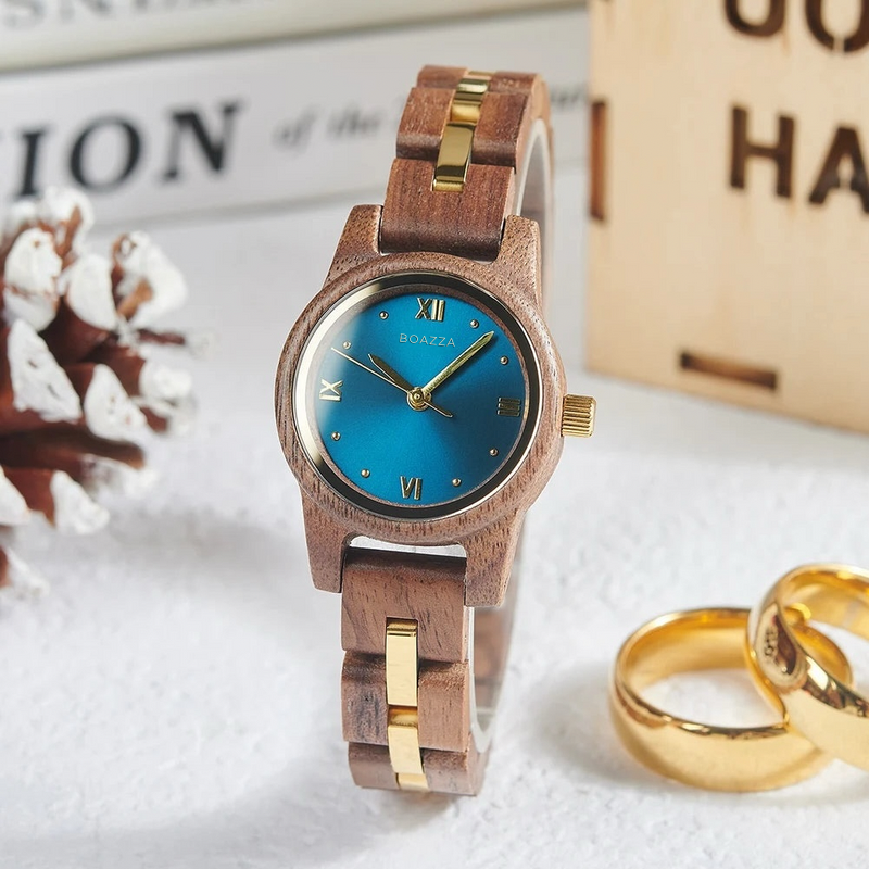 Montre en bois pour femme - Liv, cadran rond en bois clair, bracelet fin en bois et acier inoxydable, style doux et féminin.