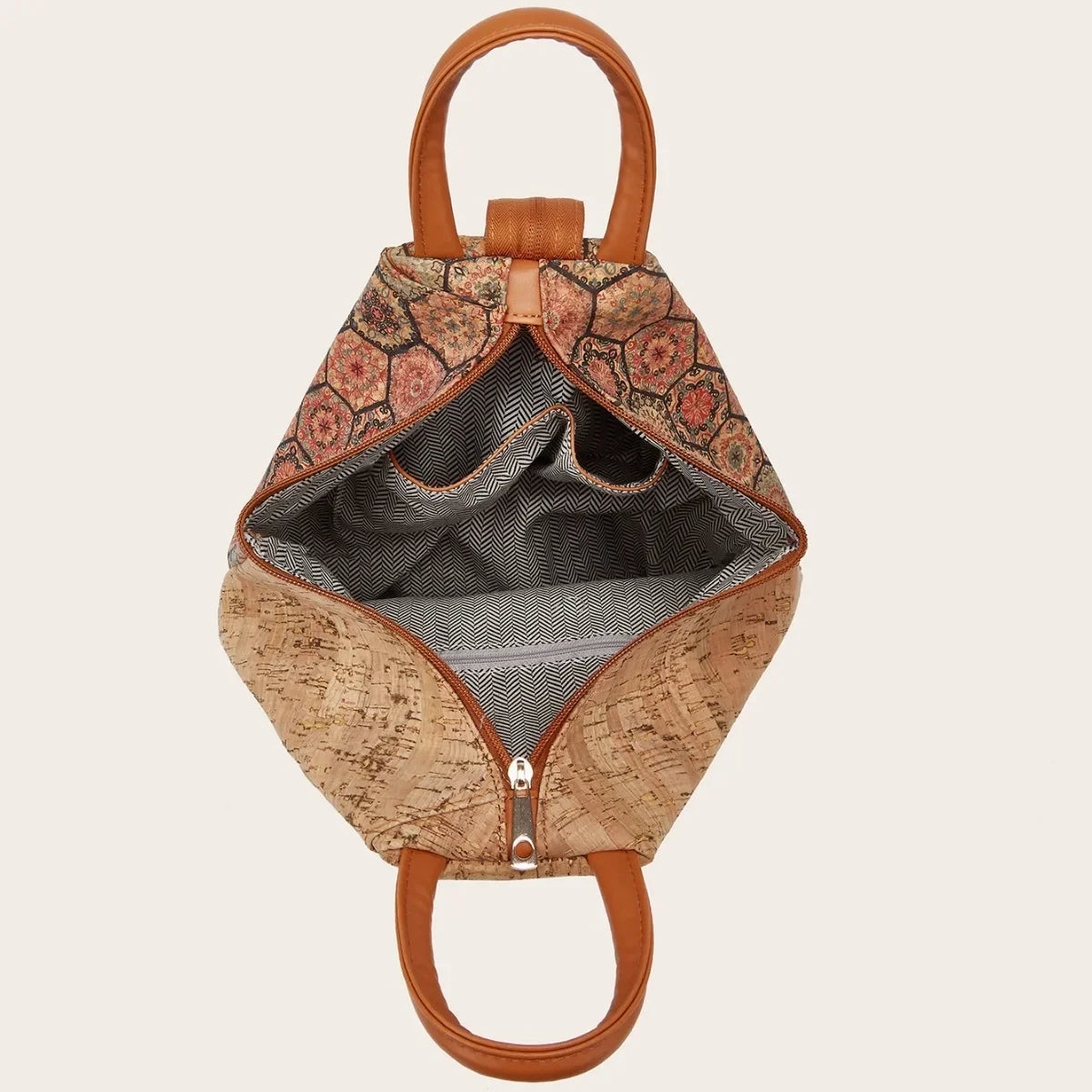 Sac en liège Noelia avec vue détaillée de l’intérieur et de ses poches, alliant praticité et design raffiné.